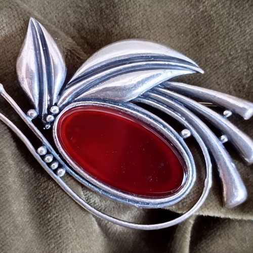 Vintage Art Nouveau Brooch Silver 925 with Carnelian Stone like new