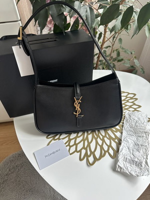 Τσάντα χειρός YSL La 5 a 7 Saint Laurent, μαύρη και χρυσή