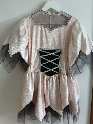 Αποκριάτικη στολή μάγισσα σαν καινούργια, παιδική, βελούδο ροζ