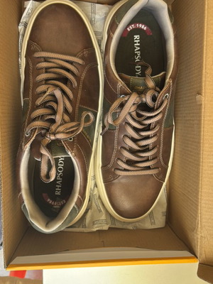 Rhapsody Sneakers 44 σαν καινούργιο καφέ