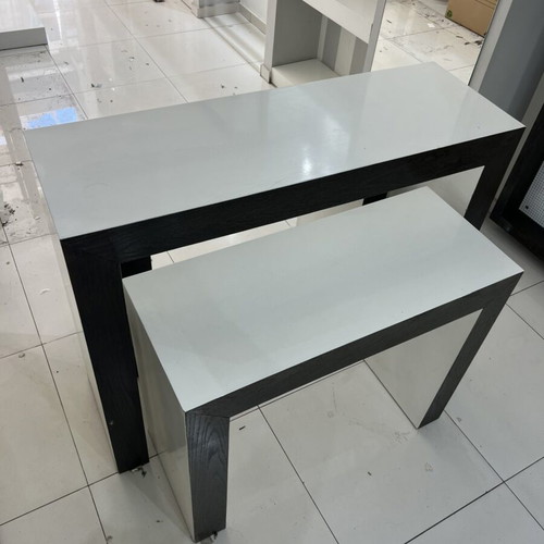 Display tables like new for store or home use