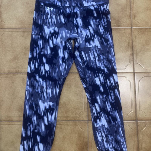 Under Armour women's leggings 7/8 like new, blue, size M