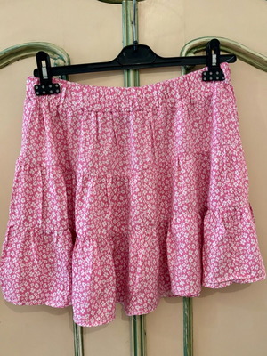 BSK Mini Floral Skirt pink like new, length 39cm