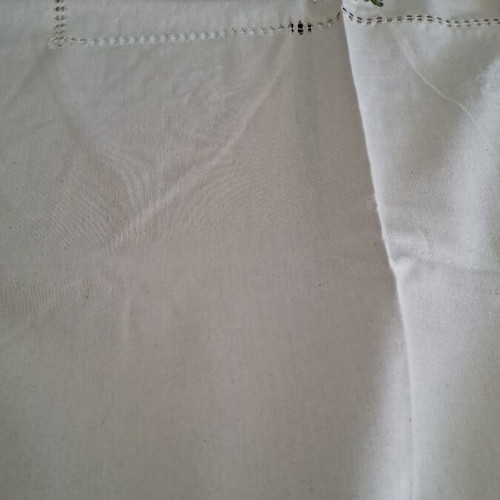 Round tablecloth with rococo embroidery new 180cm with 8 dinner napkins