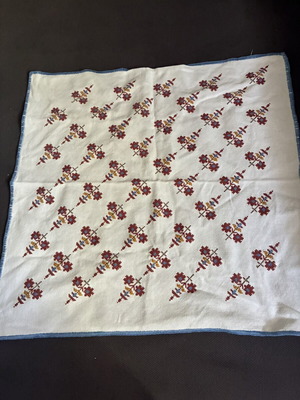 Vintage Handmade Embroidered Tablecloth 50x50 cm, like new