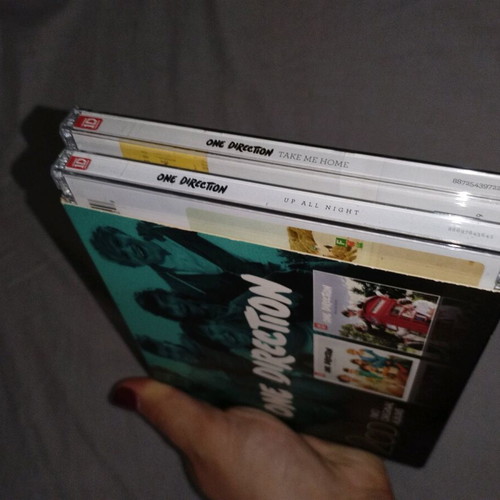 One Direction CD set like new, pop