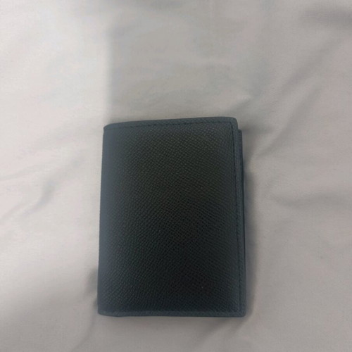 Zara wallet like new black with 6 card slots and 2 hidden