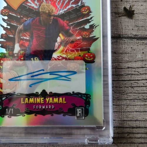 Wild Card 1/1 Signed Lamine Yamal Rookie Card New