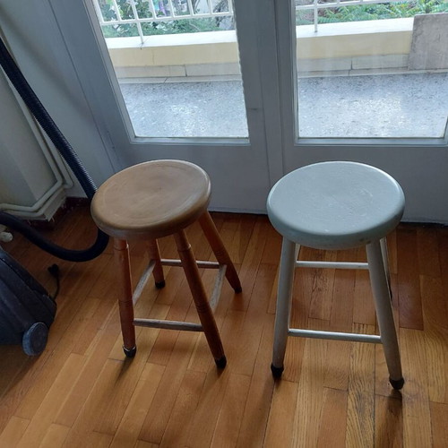 Solid wood stool like new, supports over 85 kg