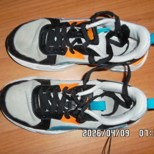 Puma Athletic Shoes Size 39 like new, multicolor