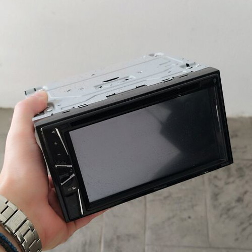 Car screen like new