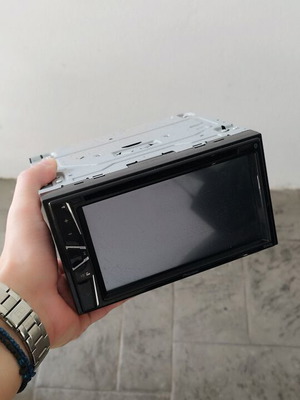 Car screen like new