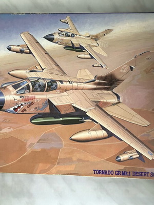 Hasegawa Tornado Gr Mk.1 Desert Scheme 1/72 καινούργιο κιτ