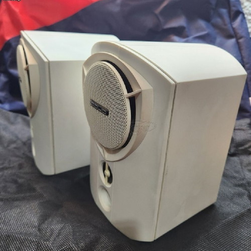 B&W Solid speakers like new, 100 watt monitors