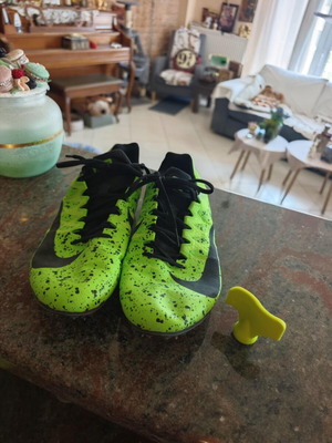 Nike Zoom Rival M – Καρφωτά Παπούτσια Στίβου (EUR 44 / US 11) με Εργαλείο Αφαίρεσης Καρφιών
