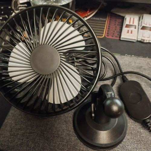 SUITU Rotatable USB Car Fan like new, model R-8039