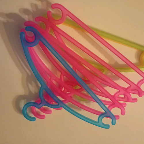 Children's hangers pack of 10, various colors, like new