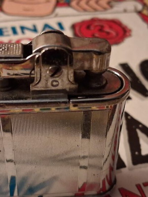 Ronson vintage lighter, Zippo and Marlboro gift set