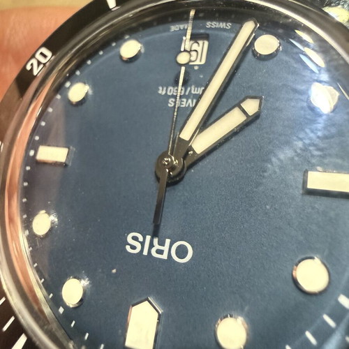 Oris Divers Date 39mm watch, blue dial, ceramic bezel