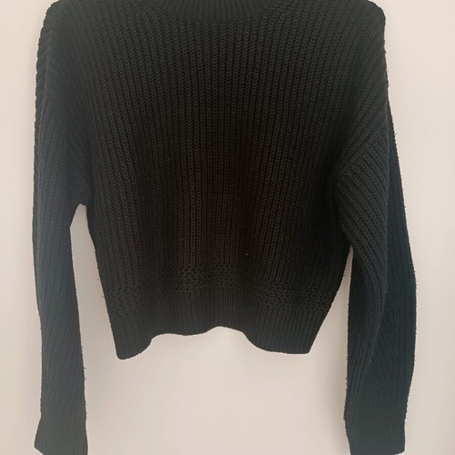 Bershka μαύρο πλεκτό cropped πουλόβερ XS σαν καινούργιο