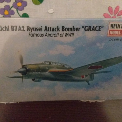 Aichi B7A2 aircraft model new, scale 1/144