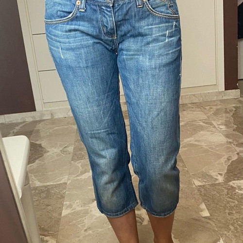 Staff women's blue capri jeans like new No 28