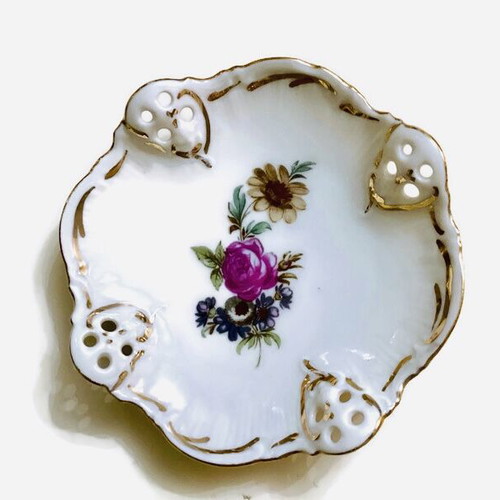 Rosenthal Classic Rose Collection vintage porcelain plates set of 2 like new