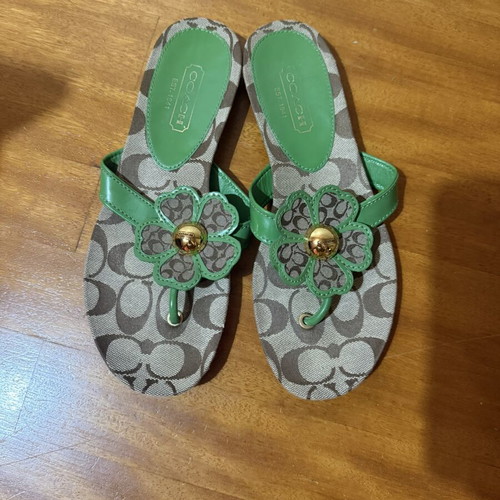 Coach Patty vintage women's thong sandals like new, beige and green