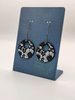 Black and White Daisies earrings new, 3D printed