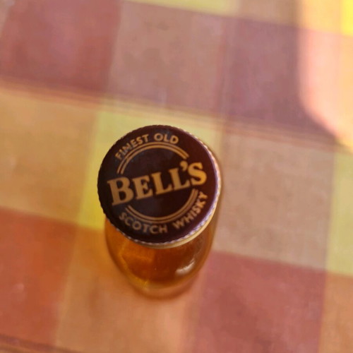 Bell's Finest collectible miniature 5cl like new