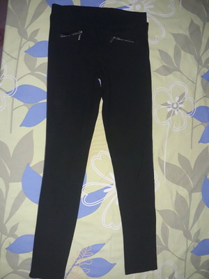 Zara leggings pants like new, black, size S with leather details