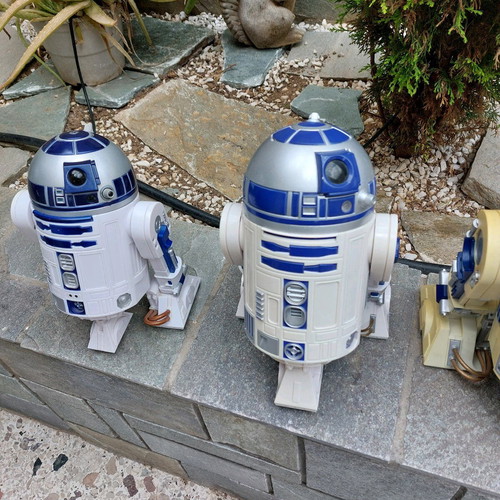 R2-D2 robot like new from Star Wars