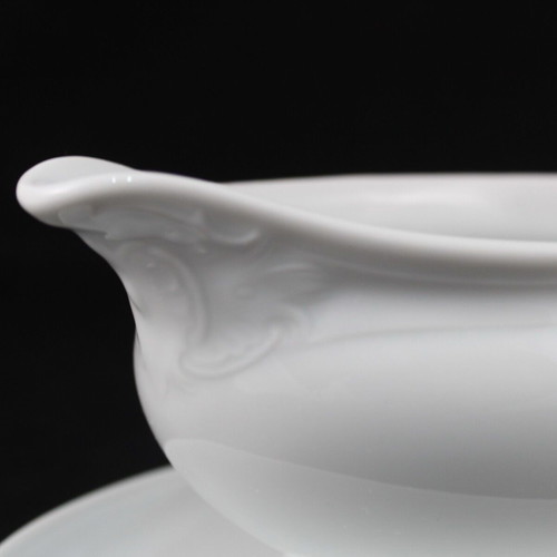 Porcelain Fürstenberg sauce boat like new, German rococo design