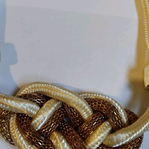 Necklace used white and gold