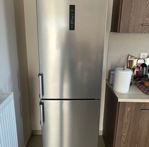 Ψυγειοκαταψύκτης Delonghi