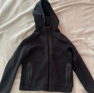 ΤΕΡΑΣΤΙΑ ΕΥΚΑΙΡΙΑ!!ΠΩΛΕΙΤΑΙ ΝΙΚΕ TECH FLEECE ΣΕ ΜΑΥΡΟ ΧΡΩΜΑ