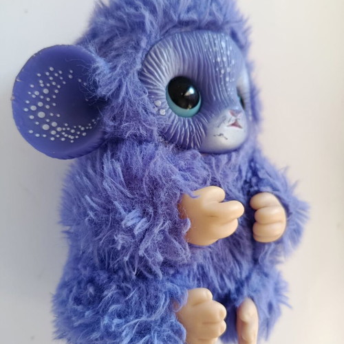 Simba Chin Chin stuffed animal used