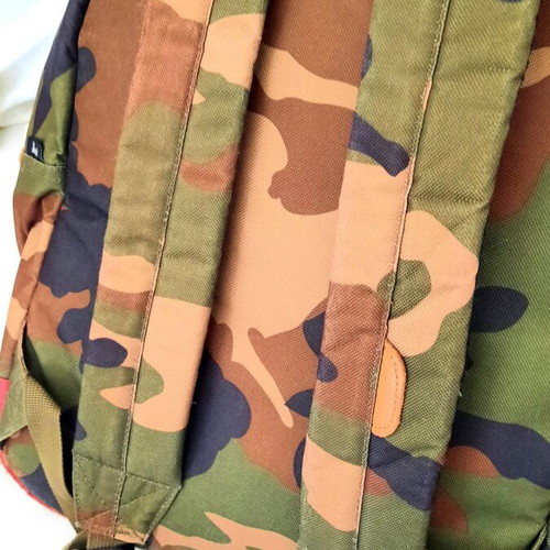 Herschel backpack like new with nice colors