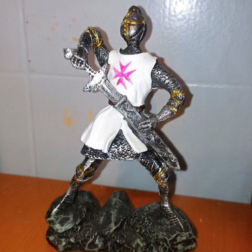 Crusader Knight Figurine Statue with Sword new