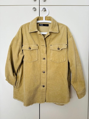 Mustard corduroy overshirt Zara like new, size Small