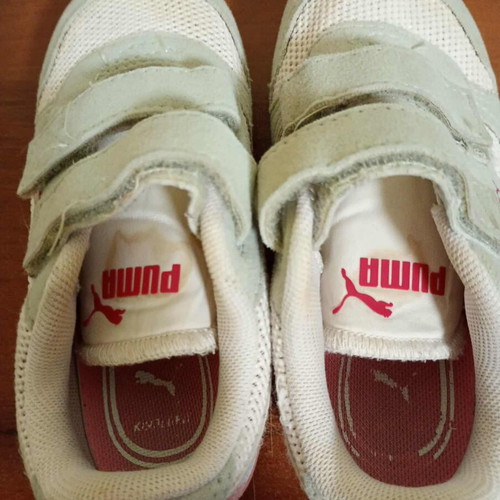 Puma kids shoes like new, size 25