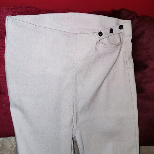 High-waisted pants like new, slim fit, gray ice white