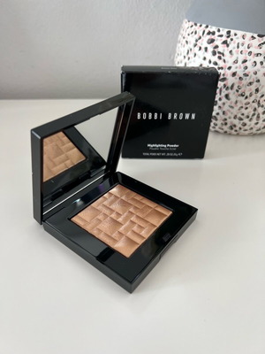 Bobbi Brown Highlighting Powder new, shade Bronze Glow