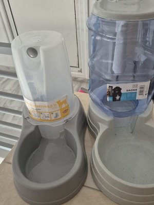 Large water and food containers for dogs, like new