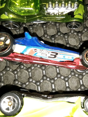 Πακέτο 4 παλιά συλλεκτικά Hot Wheels μεταχειρισμένα με δώρα Matchbox