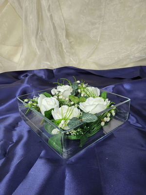 Shallow glass containers set of 24, like new, two sizes