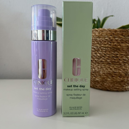 Clinique Set The Day makeup setting spray 97ml