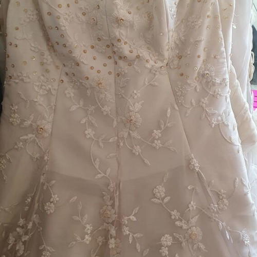 Wedding dress new, size M / 38 / 10, white