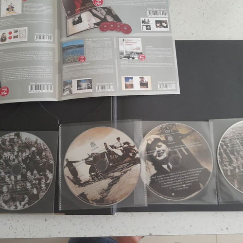 Photographic album like new dedicated to German occupation with 4 CDs
