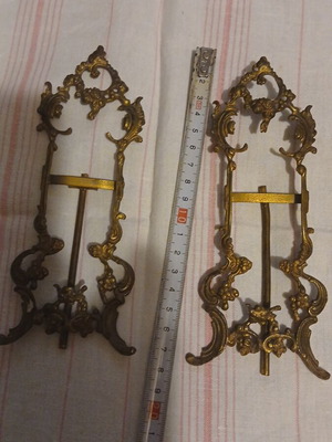 Miniature brass easels, pair, 17x7 cm